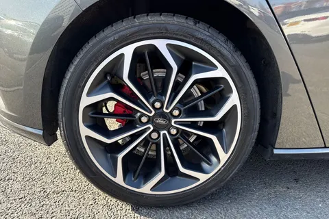 22 of 53 for Ford Focus 1.0T EcoBoost ST-Line X Euro 6 (s/s) 5dr