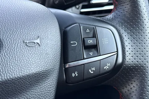 37 of 53 for Ford Focus 1.0T EcoBoost ST-Line X Euro 6 (s/s) 5dr