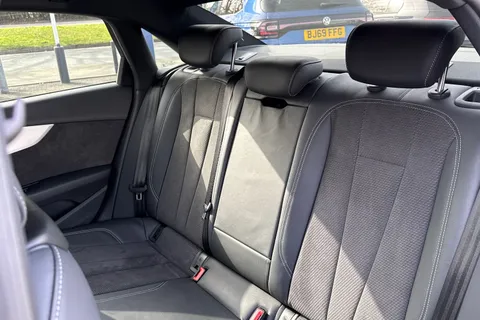 BJ20WVC Audi A4 2.0 TFSI 35 S line Euro 6 (s/s) 4dr Thumbnail #20