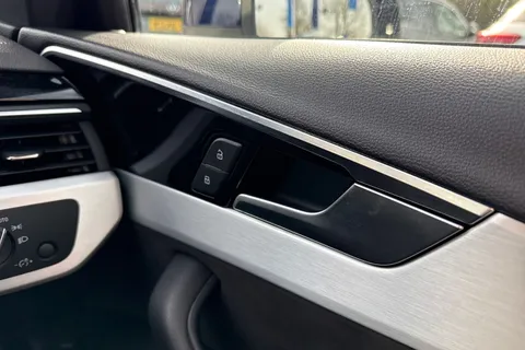 BJ20WVC Audi A4 2.0 TFSI 35 S line Euro 6 (s/s) 4dr Thumbnail #22