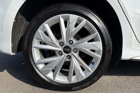 YL73FNW Audi A3 S line 40 TFSI e  204 PS S tronic Thumbnail #14