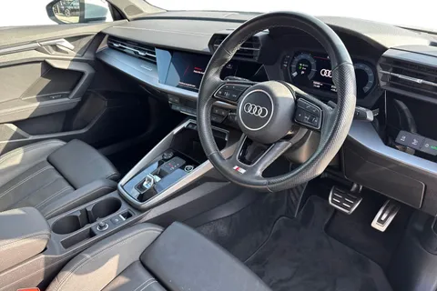 YL73FNW Audi A3 S line 40 TFSI e  204 PS S tronic Thumbnail #15