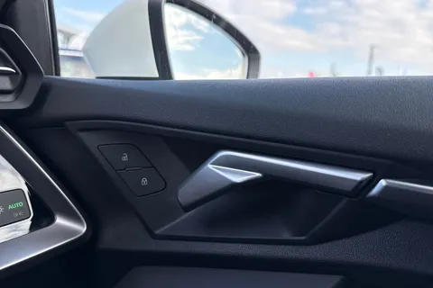 YL73FNW Audi A3 S line 40 TFSI e  204 PS S tronic Thumbnail #22