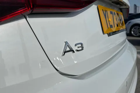 YL73FNW Audi A3 S line 40 TFSI e  204 PS S tronic Thumbnail #32