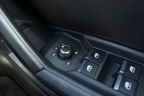 YL73FNW Audi A3 S line 40 TFSI e  204 PS S tronic Thumbnail #41