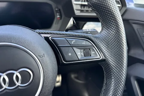 YL73FNW Audi A3 S line 40 TFSI e  204 PS S tronic Thumbnail #45