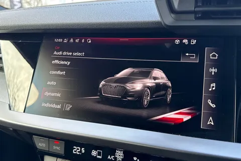 YL73FNW Audi A3 S line 40 TFSI e  204 PS S tronic Thumbnail #52