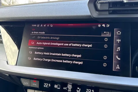 YL73FNW Audi A3 S line 40 TFSI e  204 PS S tronic Thumbnail #54