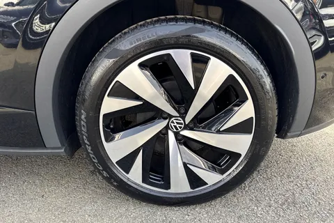 DA25BRX Volkswagen ID.5 150kW Max Pro Performance 77kWh 5dr Auto | Arear View Camera | Heat Pump Thumbnail #10