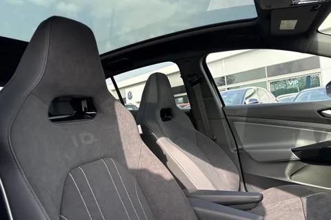 DA25BRX Volkswagen ID.5 150kW Max Pro Performance 77kWh 5dr Auto | Arear View Camera | Heat Pump Thumbnail #24