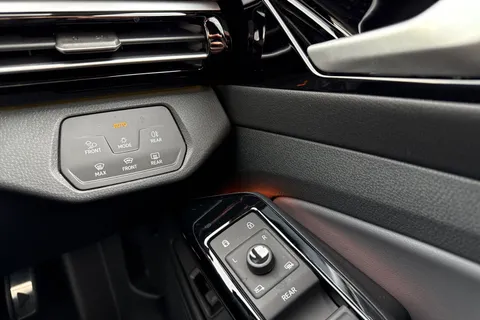 DA25BRX Volkswagen ID.5 150kW Max Pro Performance 77kWh 5dr Auto | Arear View Camera | Heat Pump Thumbnail #25