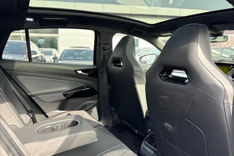 DA25BRX Volkswagen ID.5 150kW Max Pro Performance 77kWh 5dr Auto | Arear View Camera | Heat Pump Thumbnail #42