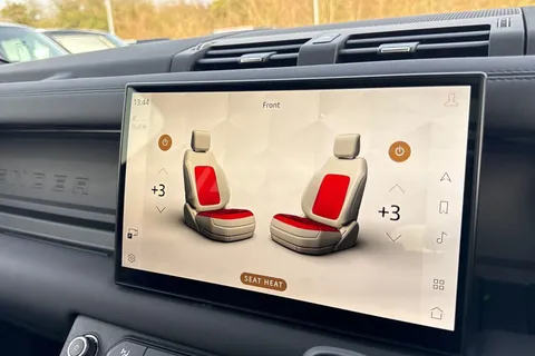 KM74NBN Land Rover Defender 130 3.0 D350 Outbound 5dr Thumbnail #42