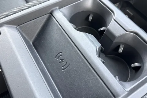 KM74NBN Land Rover Defender 130 3.0 D350 Outbound 5dr Thumbnail #44