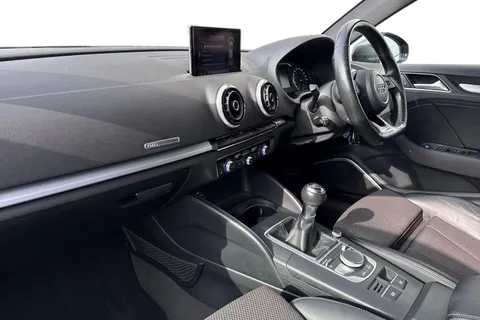 15 of 64 for Audi A3 1.4 TFSI CoD S line Sportback Euro 6 (s/s) 5dr