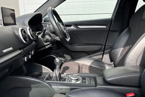 42 of 64 for Audi A3 1.4 TFSI CoD S line Sportback Euro 6 (s/s) 5dr