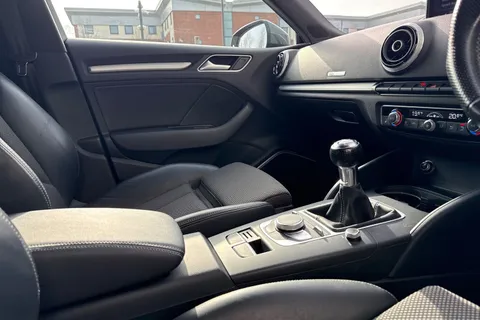 48 of 64 for Audi A3 1.4 TFSI CoD S line Sportback Euro 6 (s/s) 5dr