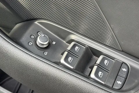 50 of 64 for Audi A3 1.4 TFSI CoD S line Sportback Euro 6 (s/s) 5dr