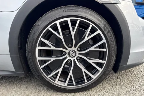 LN22XBC Porsche Taycan Performance Plus 93.4kWh 4 Cross Turismo Auto 4WD 5dr (11kW Charger) Thumbnail #11