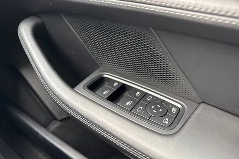 LN22XBC Porsche Taycan Performance Plus 93.4kWh 4 Cross Turismo Auto 4WD 5dr (11kW Charger) Thumbnail #22