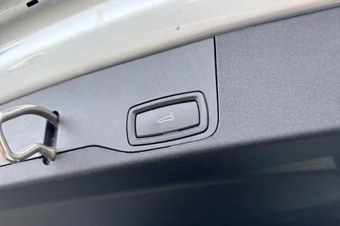 LN22XBC Porsche Taycan Performance Plus 93.4kWh 4 Cross Turismo Auto 4WD 5dr (11kW Charger) Thumbnail #28