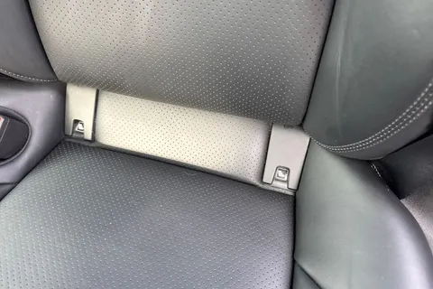 LN22XBC Porsche Taycan Performance Plus 93.4kWh 4 Cross Turismo Auto 4WD 5dr (11kW Charger) Thumbnail #37