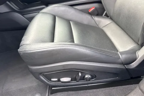 LN22XBC Porsche Taycan Performance Plus 93.4kWh 4 Cross Turismo Auto 4WD 5dr (11kW Charger) Thumbnail #40