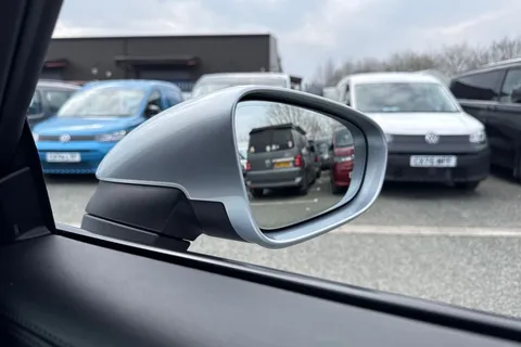 LN22XBC Porsche Taycan Performance Plus 93.4kWh 4 Cross Turismo Auto 4WD 5dr (11kW Charger) Thumbnail #44