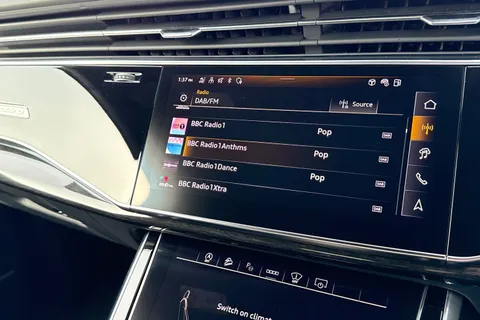 KT25WZS Audi Q7 SUV Vorsprung 50 TDI quattro 286 PS tiptronic Thumbnail #40