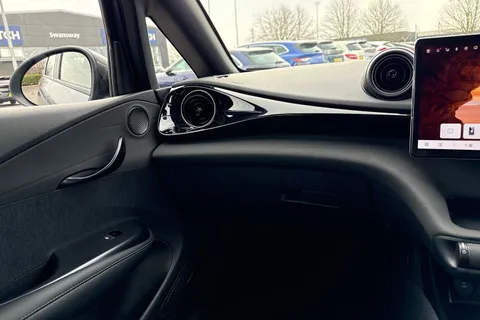 14 of 60 for BYD DOLPHIN 150kW Comfort 60.4kWh Auto