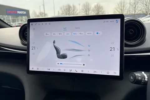 18 of 60 for BYD DOLPHIN 150kW Comfort 60.4kWh Auto