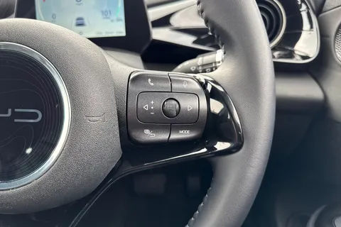 39 of 60 for BYD DOLPHIN 150kW Comfort 60.4kWh Auto