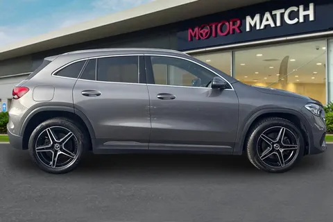 WV72ZGF Mercedes-Benz Gla 1.3 GLA250e 15.6kWh AMG Line (Executive) 8G-DCT Euro 6 (s/s) 5dr Thumbnail #4