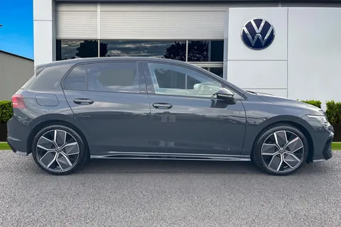 MJ75YJW Volkswagen Golf 1.5 eTSI 150 R-Line 5dr DSG **18' LEEDS + PAN ROOF** Thumbnail #4