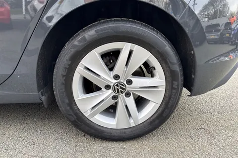 12 of 43 for Volkswagen Golf 1.5 TSI Life 5dr | App Connect | ACC