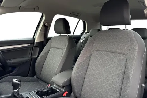 16 of 43 for Volkswagen Golf 1.5 TSI Life 5dr | App Connect | ACC