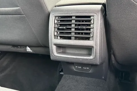 35 of 43 for Volkswagen Golf 1.5 TSI Life 5dr | App Connect | ACC