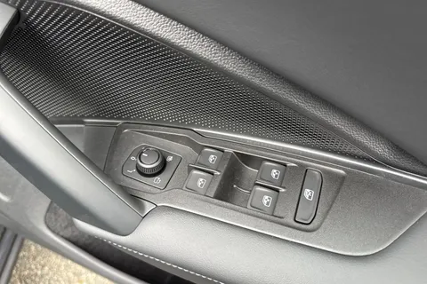  Volkswagen Tayron 1.5 eTSI MHEV Life DSG Euro 6 (s/s) 5dr Thumbnail #20