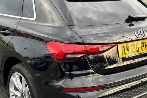 RV25PFU Audi A3 Sport 40 TFSI e 204 PS S tronic Thumbnail #8