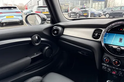 20 of 67 for Mini Cooper Exclusive Auto 1.5 Cooper Exclusive Steptronic Euro 6 (s/s) 2dr