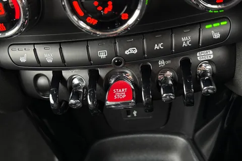 50 of 67 for Mini Cooper Exclusive Auto 1.5 Cooper Exclusive Steptronic Euro 6 (s/s) 2dr