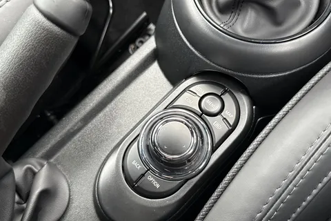 54 of 67 for Mini Cooper Exclusive Auto 1.5 Cooper Exclusive Steptronic Euro 6 (s/s) 2dr