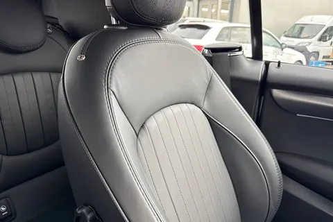 58 of 67 for Mini Cooper Exclusive Auto 1.5 Cooper Exclusive Steptronic Euro 6 (s/s) 2dr