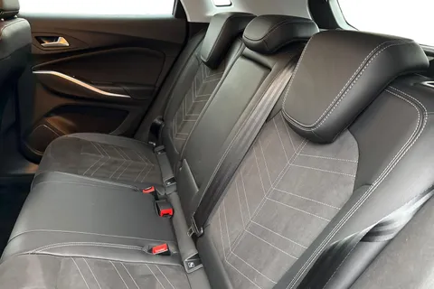 YW24HSE Vauxhall Grandland 1.2 Ultimate e-DCT Euro 6 (s/s) 5dr Thumbnail #18