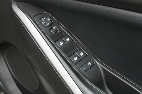 YW24HSE Vauxhall Grandland 1.2 Ultimate e-DCT Euro 6 (s/s) 5dr Thumbnail #23