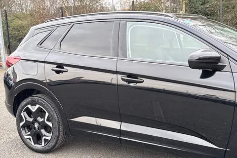 YW24HSE Vauxhall Grandland 1.2 Ultimate e-DCT Euro 6 (s/s) 5dr Thumbnail #29