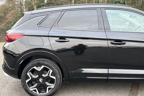 YW24HSE Vauxhall Grandland 1.2 Ultimate e-DCT Euro 6 (s/s) 5dr Thumbnail #30