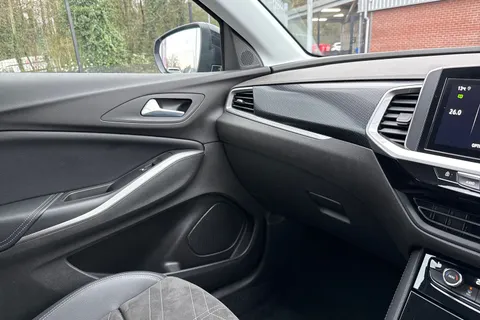 YW24HSE Vauxhall Grandland 1.2 Ultimate e-DCT Euro 6 (s/s) 5dr Thumbnail #47