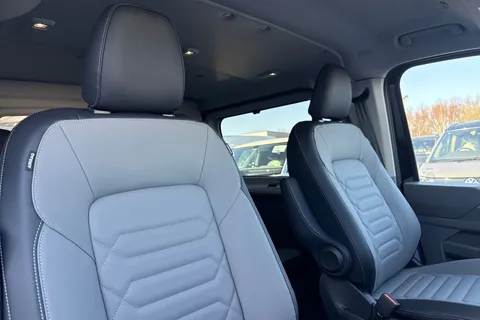 DG26CHD Volkswagen Transporter T32 Leighton Kombi Conversion Pro LWB 170 PS 2.0 TDI 8sp Automatic Thumbnail #24