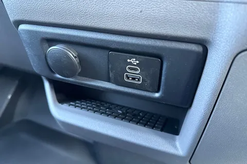 DG26CHD Volkswagen Transporter T32 Leighton Kombi Conversion Pro LWB 170 PS 2.0 TDI 8sp Automatic Thumbnail #35